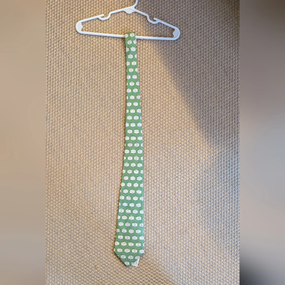 NWT Vineyard Vines Martha's Vineyard Sign Tie - Boys